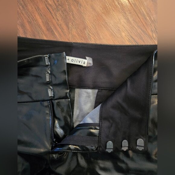 Alice + Olivia Faux Leather Pants Size 12 - Picture 5 of 9